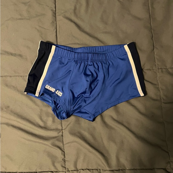 Blue Grand Axis Square Cut swim trunks - Picture 4 of 4